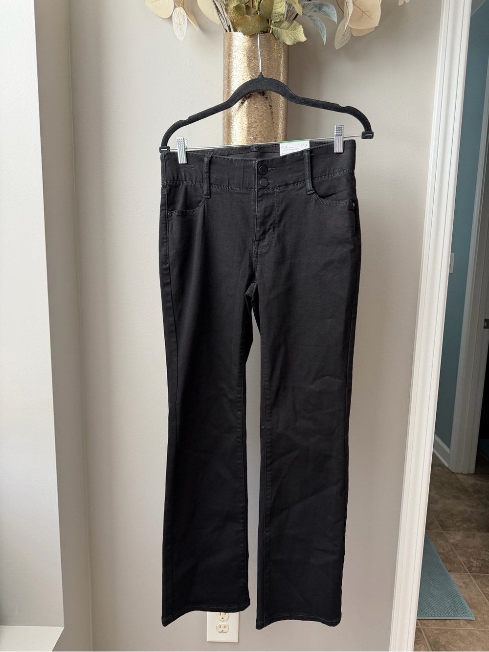 Tummy Control & Sculpting Nine West Black Bootcut Jeans 👖- Everyday Style